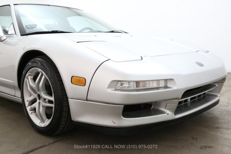 Детали экстерьера Acura NSX 1993 года  (фото 8 из 37)